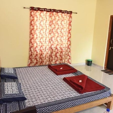 Oyo Paras Hotel Jamui Exterior foto